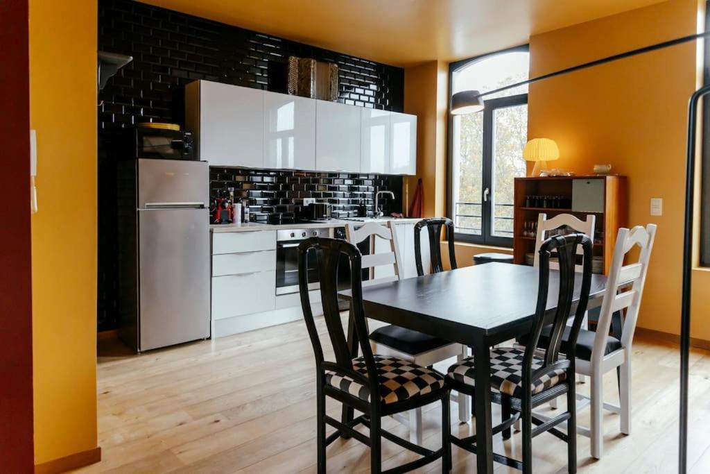 דירות לייז' Le Retro Chic - Grand Duplex Pour 6 Dans Le Centre מראה חיצוני תמונה